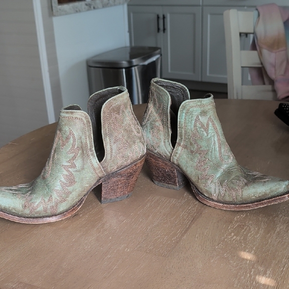 Ariat Brown Leather Western Boots - Picture 3 of 9